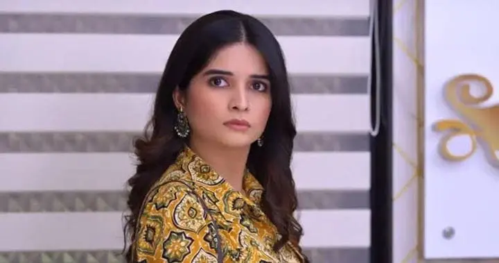 bhavika sharma as savi